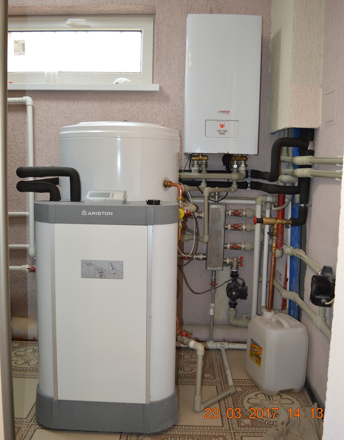 Монтаж солнечных коллекторов и тепловых насосов